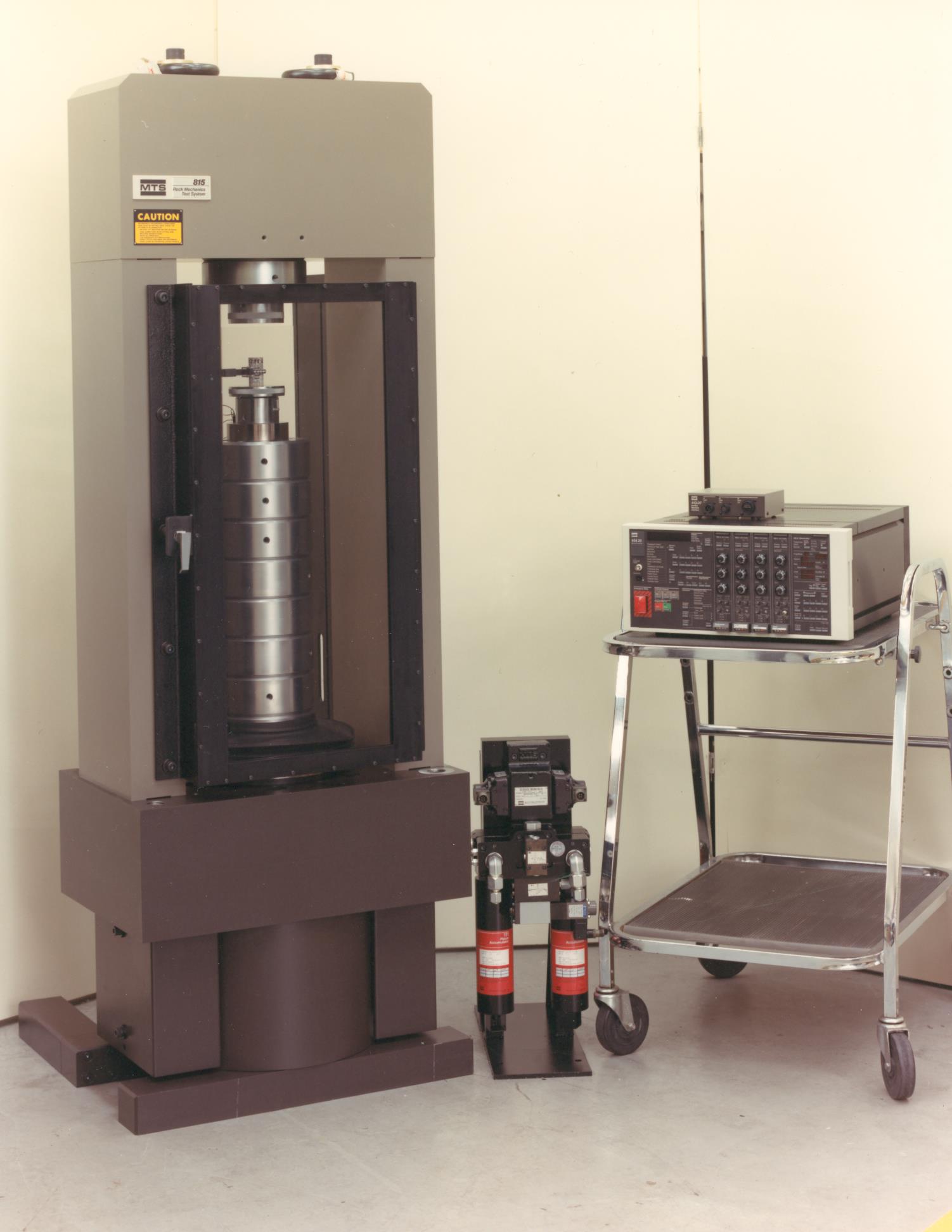 Picture of MTS 815 Rock mechanics and concrete testing system