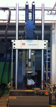 Picture of MTS 100 kN dynamic load frame (Superpave IDT Test) 