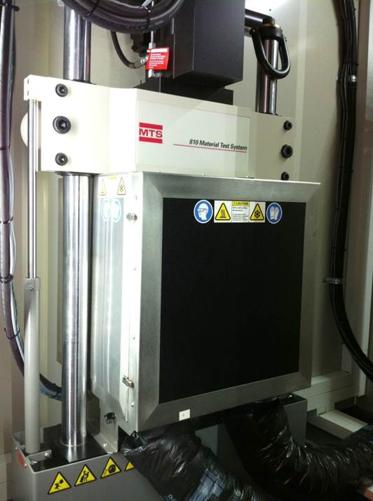 Picture of MTS 100 kN dynamic load frame 