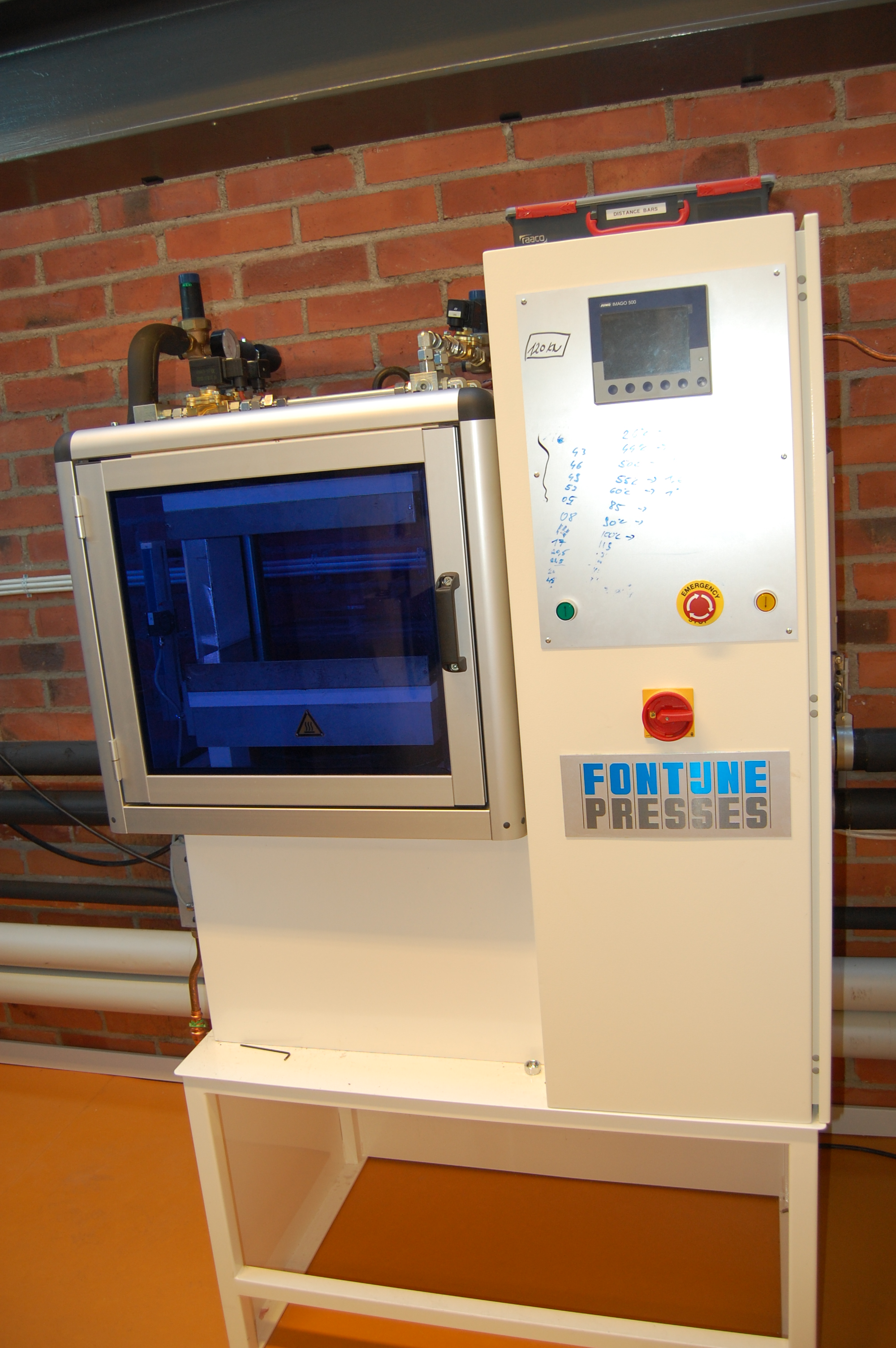 Picture of LabEcon 600 Hot Press