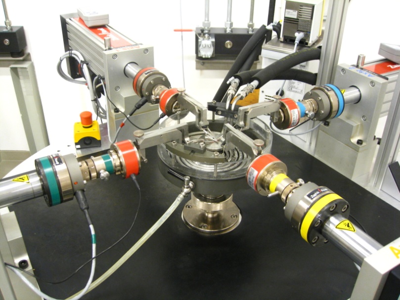 Picture of 1 kN Biaxial materials testing machine